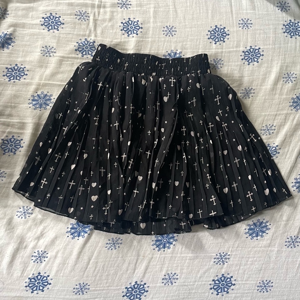 Fun & Flirt Black and White Pleated Mini Skirt